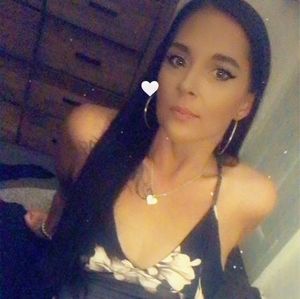 Meet your Posher, Carissa